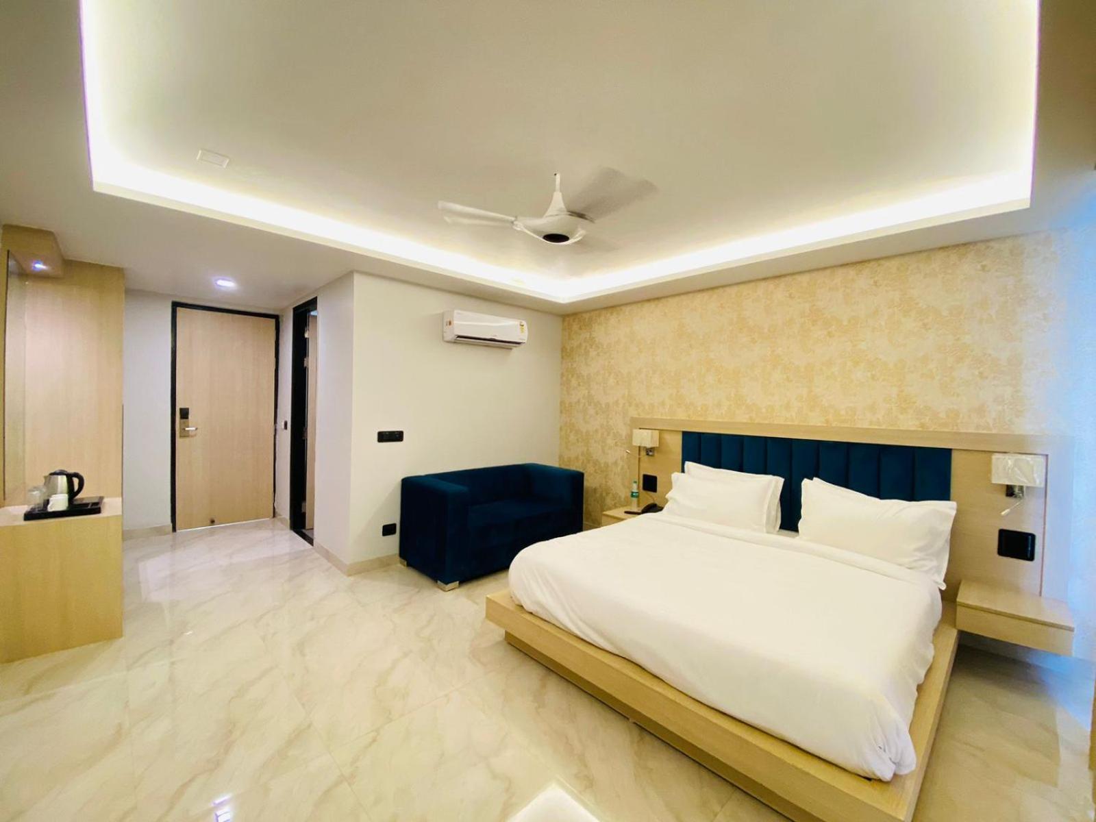 Hotel Holiday Grand Greater Noida Buitenkant foto