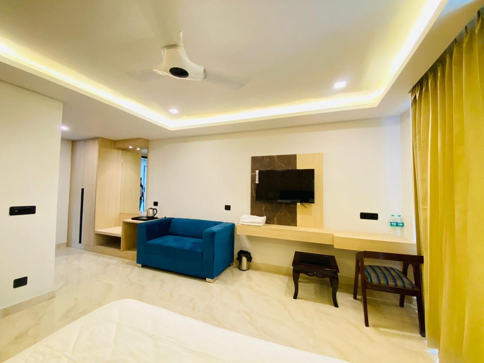 Hotel Holiday Grand Greater Noida Buitenkant foto