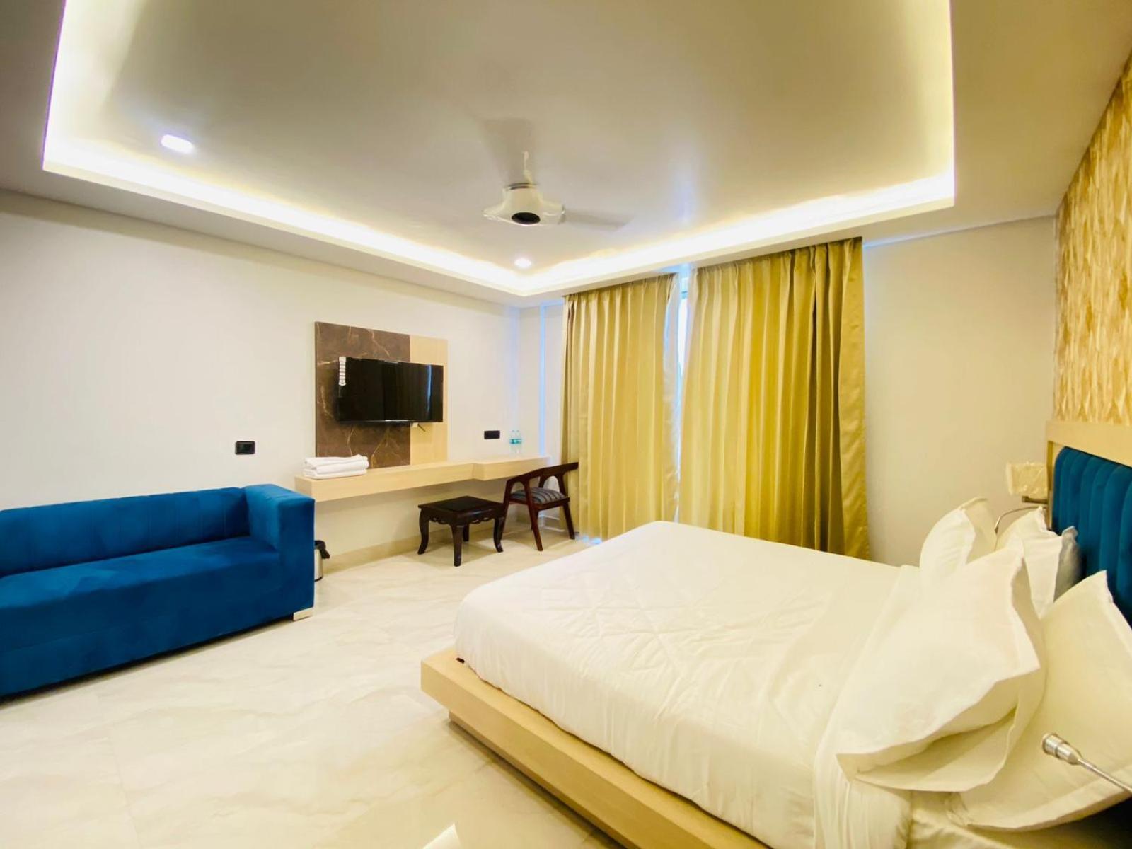 Hotel Holiday Grand Greater Noida Buitenkant foto