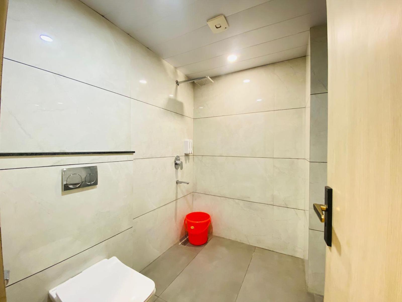 Hotel Holiday Grand Greater Noida Buitenkant foto