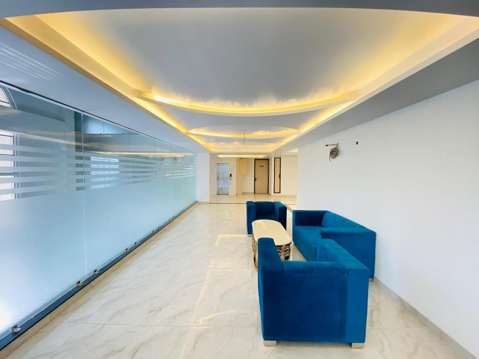 Hotel Holiday Grand Greater Noida Buitenkant foto