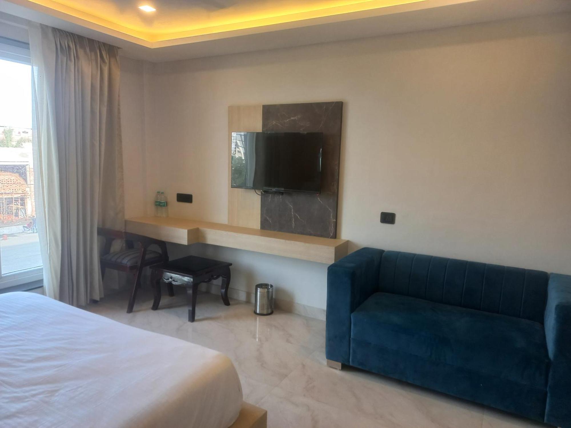 Hotel Holiday Grand Greater Noida Buitenkant foto